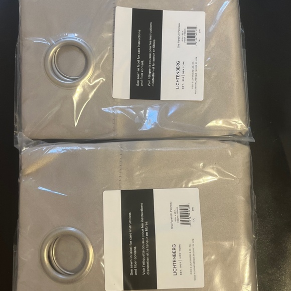 New in package 2 panels of window drapes 40x63” 2 tones gray 6 silver grommets - Picture 6 of 8